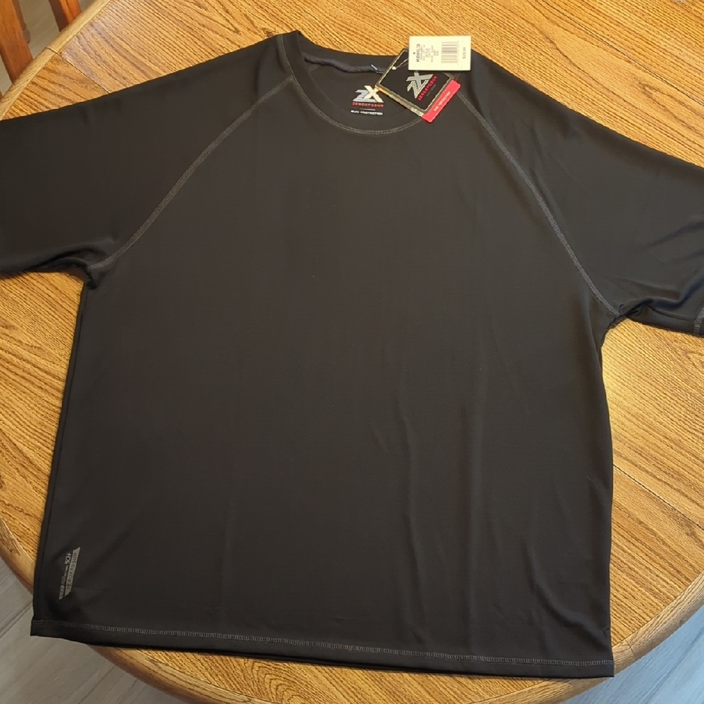NWT ZeroXposur Men's Black Swim Shirt Sun Protection UPF 50+